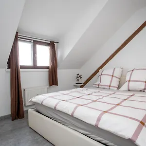 In Suedost Fuer 4 Personen We5 Apartment