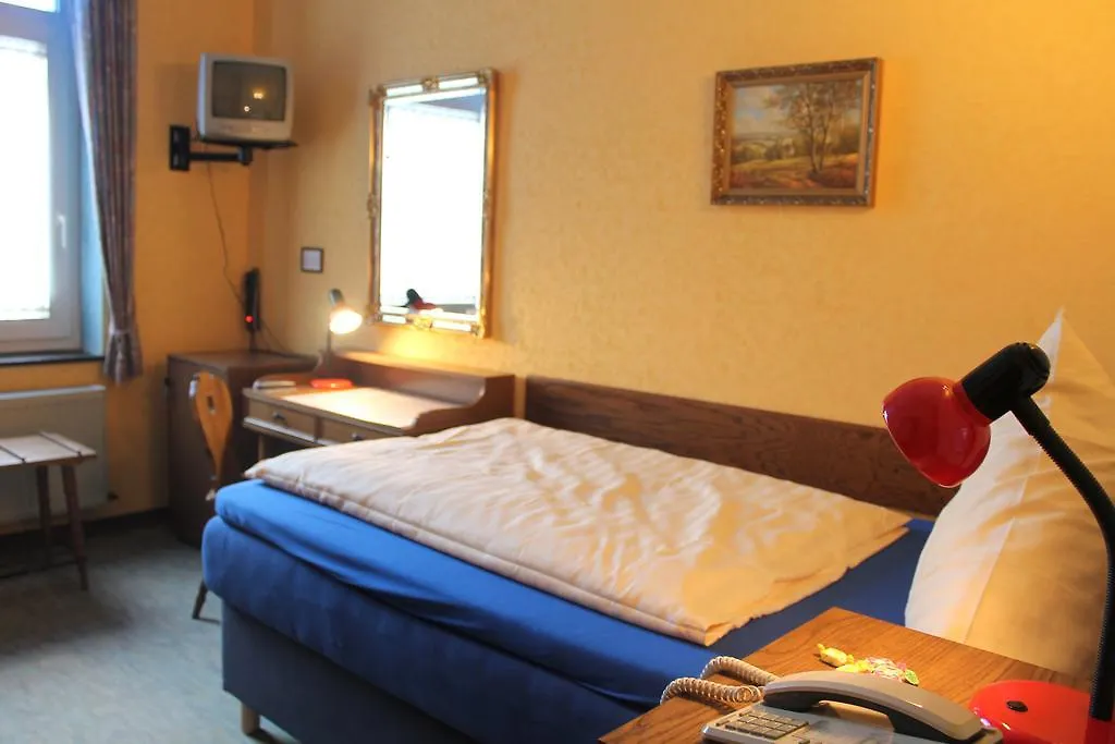דיסלדורף Hotel Adler