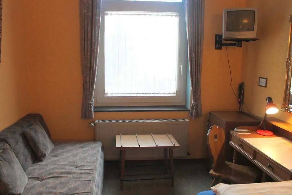 ***  דיסלדורף Hotel Adler גרמניה