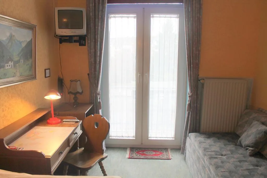 דיסלדורף Hotel Adler