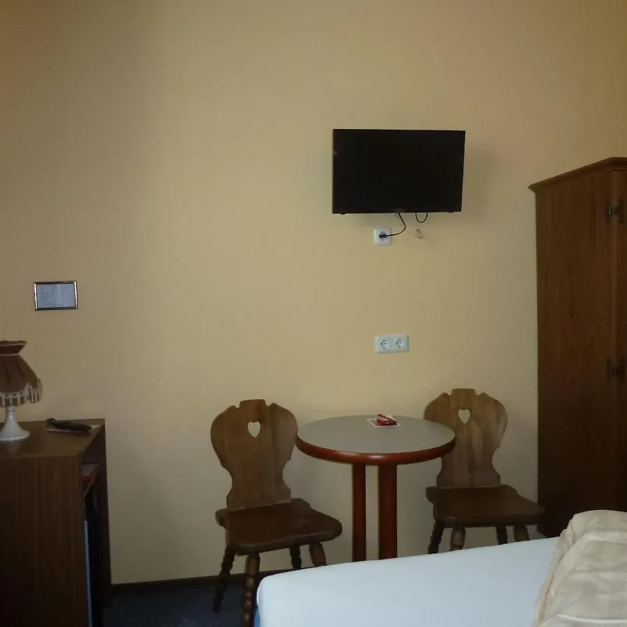 דיסלדורף Hotel Adler